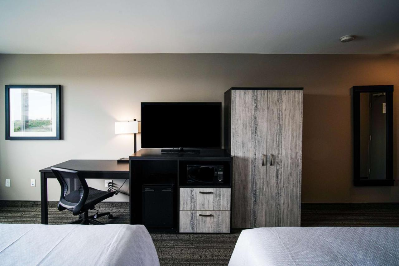 Queen Room with Two Queen Beds